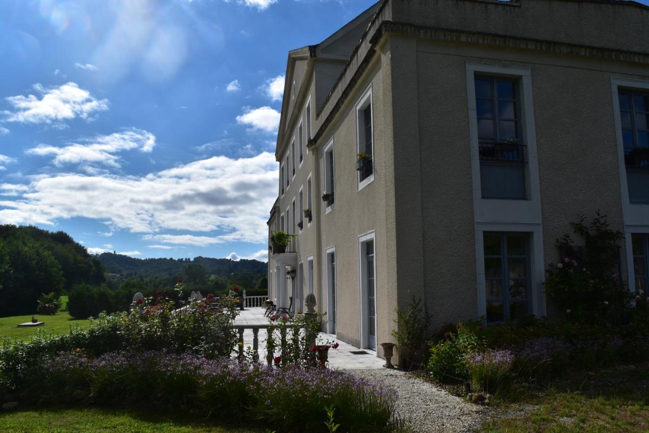 Chateau Roquehort Avec Ev Recharge Point 22Kw Monein Bagian luar foto