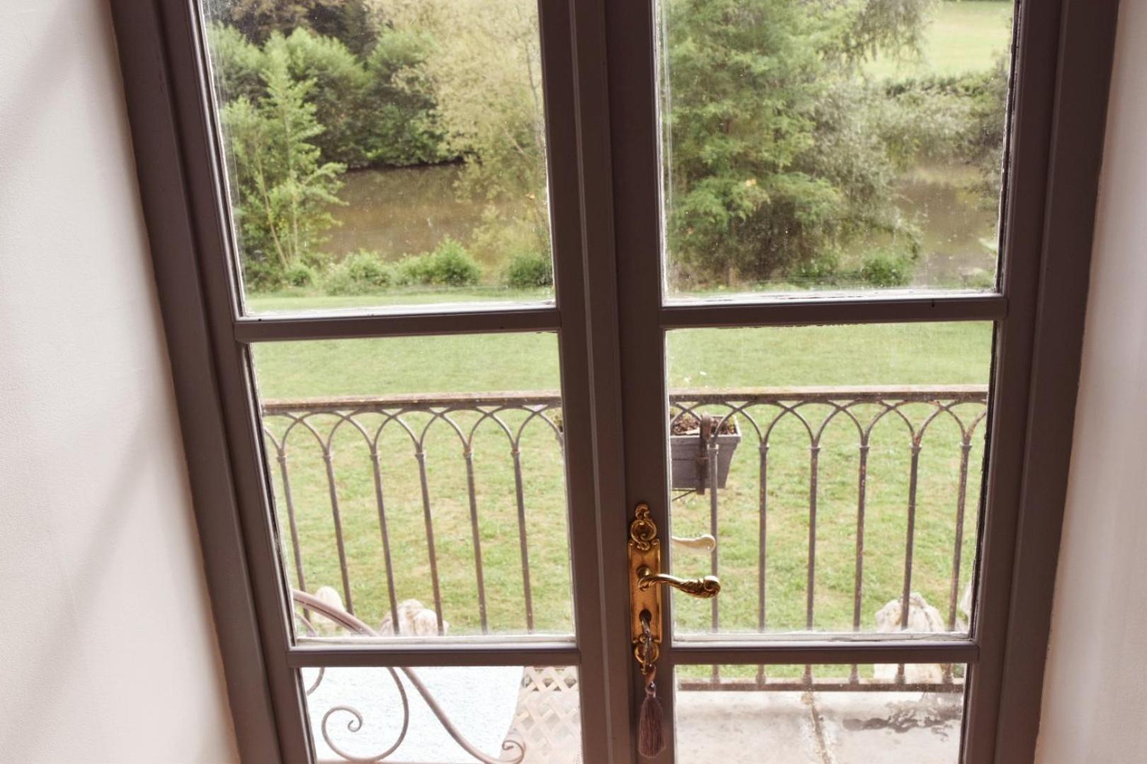 Chateau Roquehort Avec Ev Recharge Point 22Kw Monein Bagian luar foto
