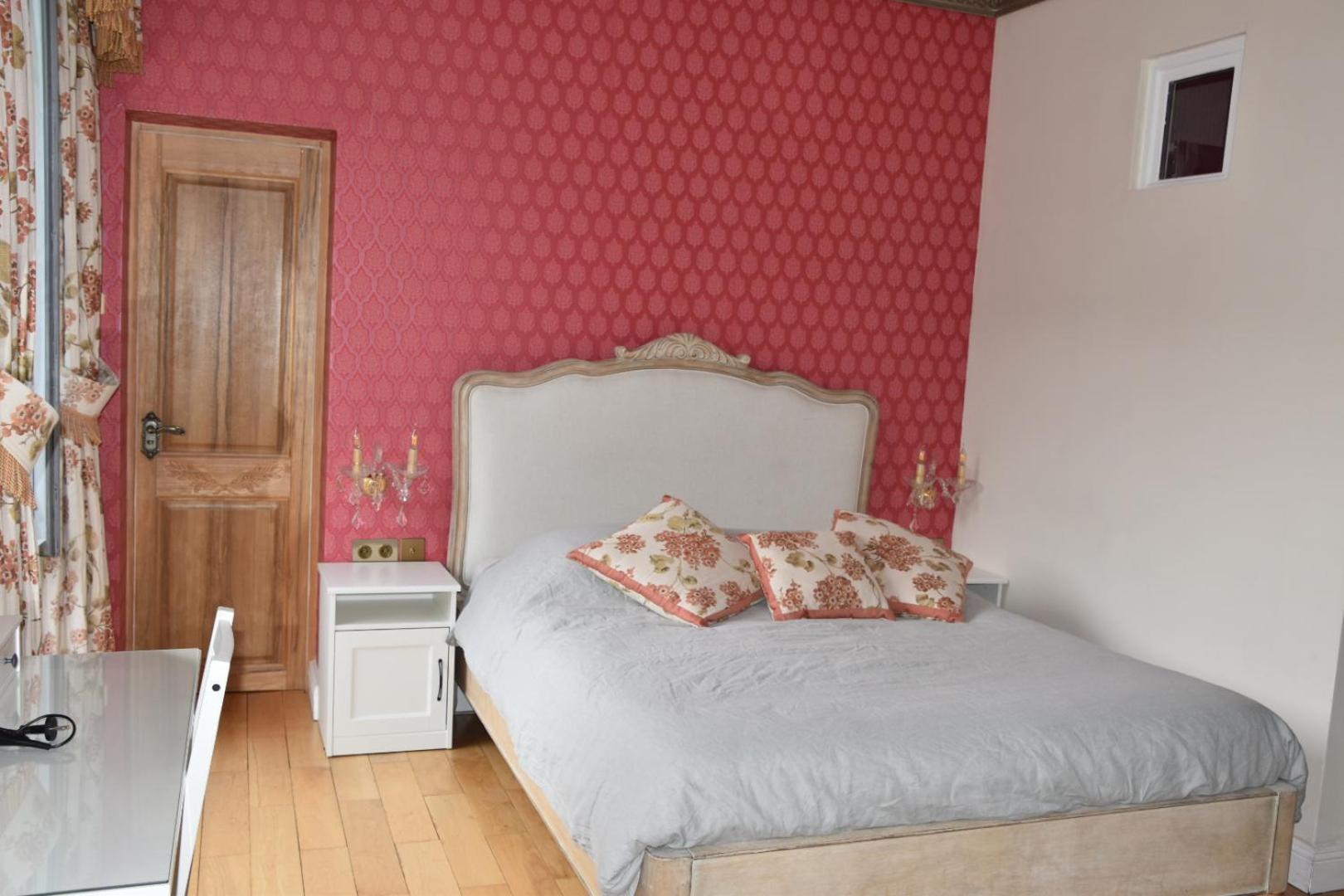 Chateau Roquehort Avec Ev Recharge Point 22Kw Monein Bagian luar foto